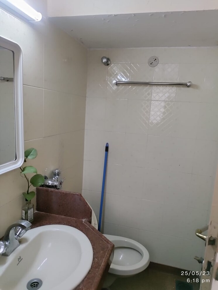 Bathroom, panch-mahal 2 Bedroom 900 Sq.Ft. Apartment In Powai Mumbai 9487776