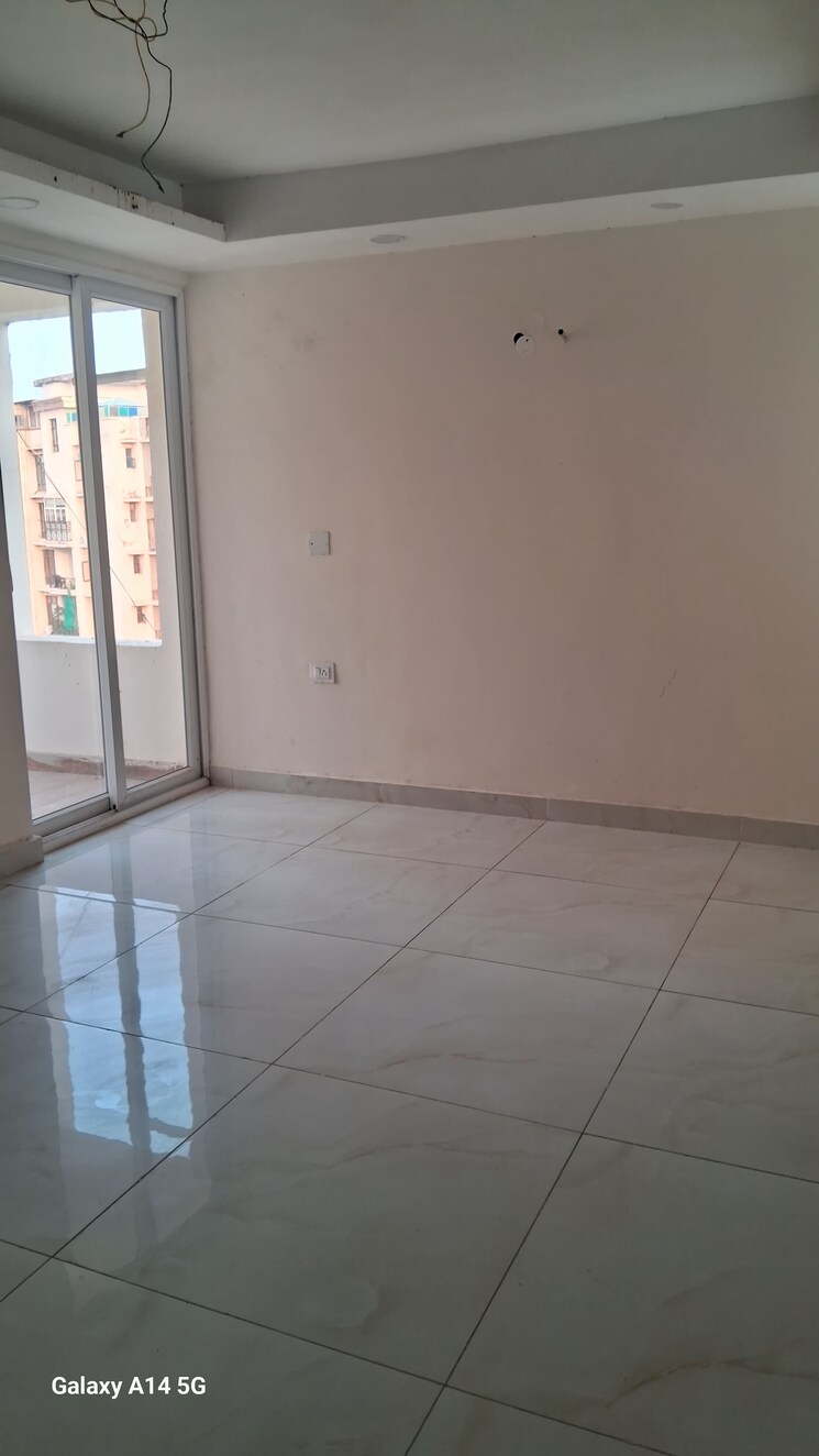 Room, vip road 4 Bedroom 2900 Sq.Ft. Apartment In Vip Road Zirakpur 9487818
