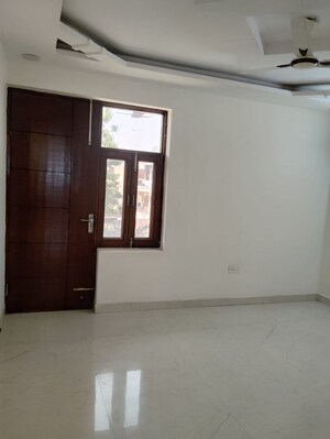 Room in 2 BHK Apartment at Adore Samriddhi, Sector 89 – for Rent