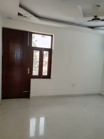 Room in 2 BHK Apartment at Adore Samriddhi, Sector 89 – for Rent
