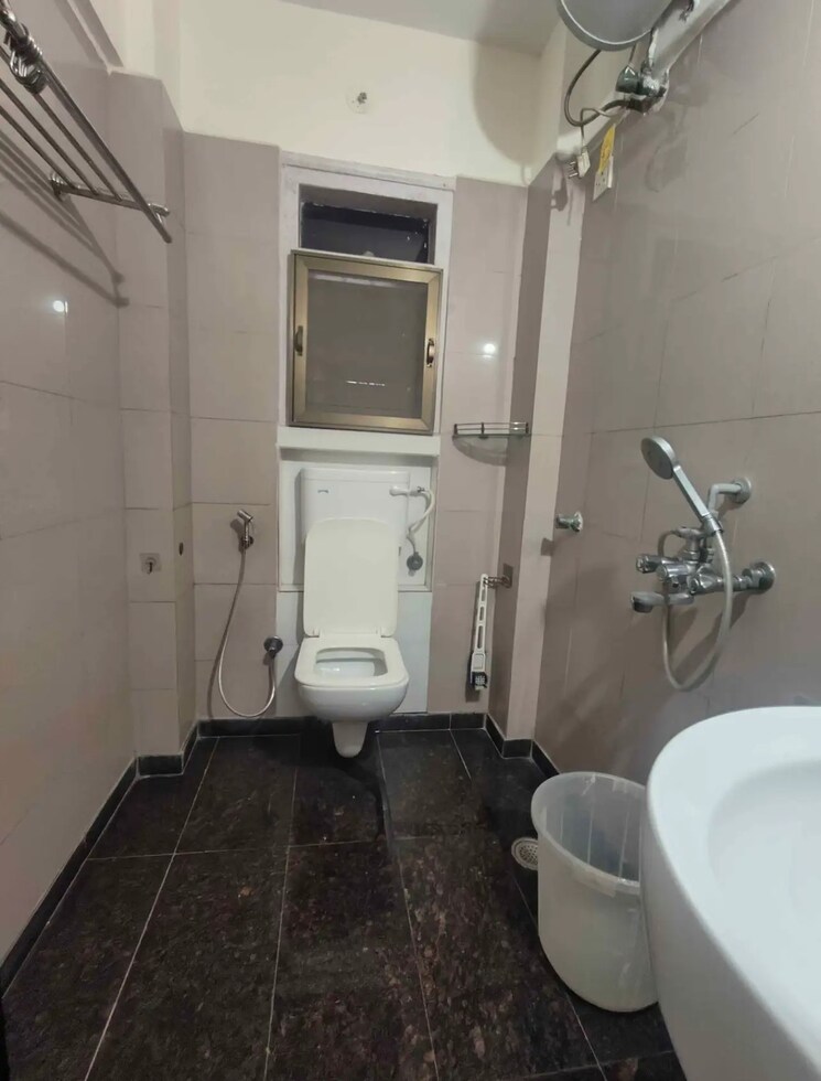 Attached Bathroom, lodha-park-chs 2.5 Bedroom 650 Sq.Ft. Apartment In Bhayandar East Thane 9487847