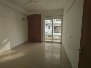 Room in 4 BHK Builder Floor at SS Linden, Sector 84 – for Rent