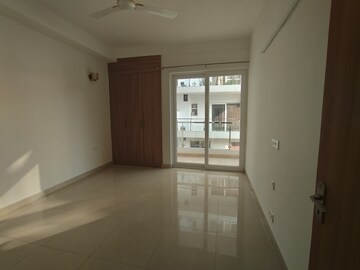 Room in 4 BHK Builder Floor at SS Linden, Sector 84 – for Rent