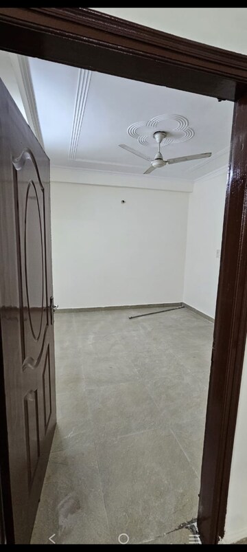 Room in 3 BHK Builder Floor at Saket – for Rent