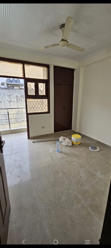 Room in 3 BHK Builder Floor at Saket – for Rent