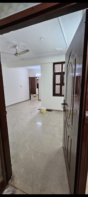 Room in 3 BHK Builder Floor at Saket – for Rent