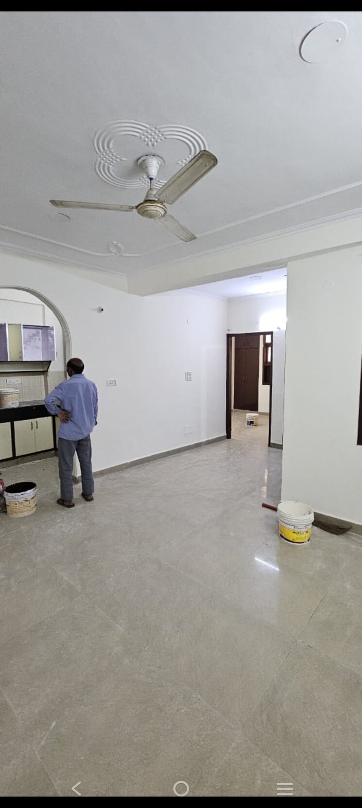  Parking, saket 3 Bedroom 1500 Sq.Ft. Builder Floor In Saket Delhi 9487836