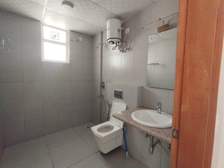 Bathroom, ss-linden 4 Bedroom 2800 Sq.Ft. Builder Floor In Sector 84 Gurgaon 9487838