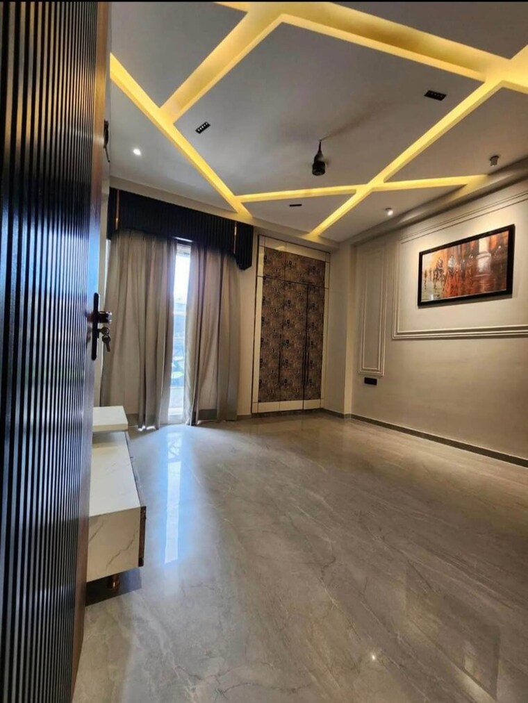 Room, sector 10 2 Bedroom 1352 Sq.Ft. Builder Floor In Sector 10 Gurgaon 9487863