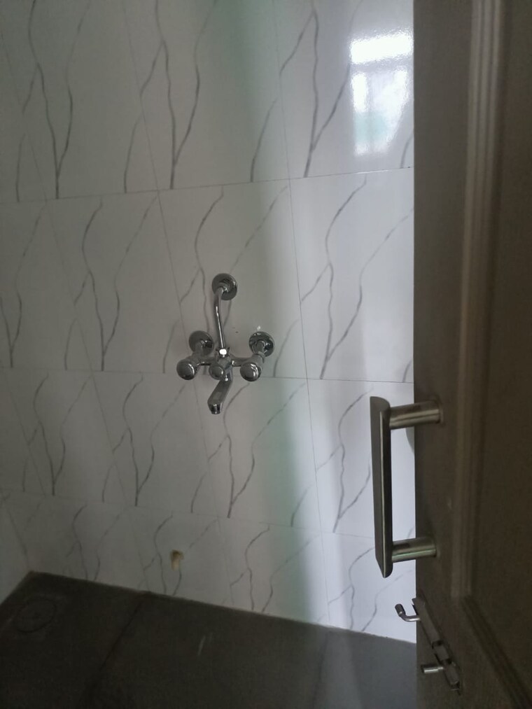 Bathroom, aaradhana-chs-wadala 1 Bedroom 350 Sq.Ft. Apartment In Wadala Mumbai 9487864