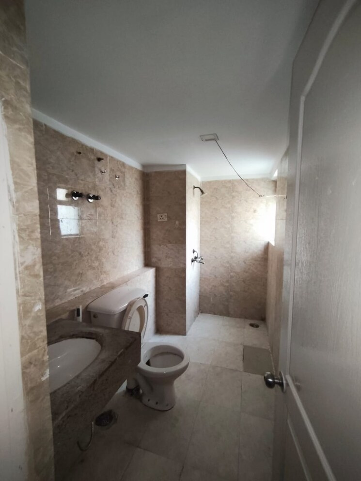 Bathroom, paras-seasons 1 Bedroom 650 Sq.Ft. Apartment In Sector 168 Noida 9487874