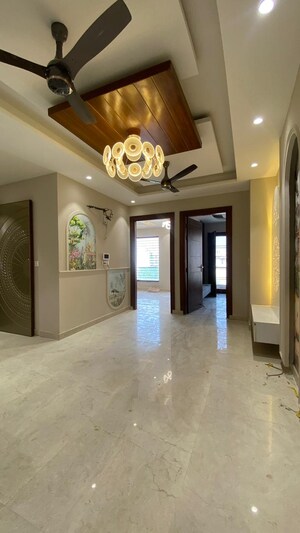 Room in 3 BHK Builder Floor at Fidato Honour Homes, Sector 89 – for Sale