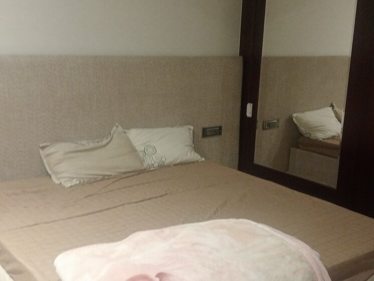 Room, suncity 3 Bedroom 2880 Sq.Ft. Builder Floor In Suncity Gurgaon 9487898