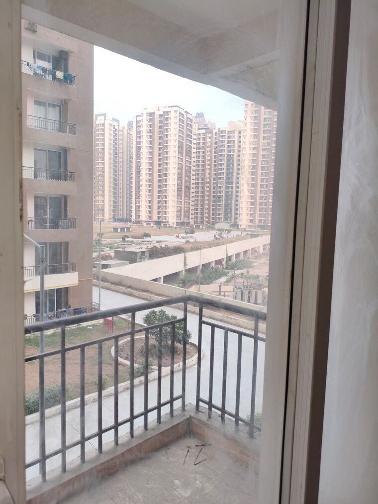 Balcony, noida extension 3 Bedroom 1115 Sq.Ft. Apartment In Noida Extension Greater Noida 9487926