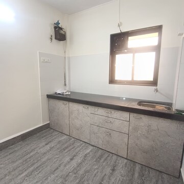 Room in 1 BHK Apartment at Siddhivinayak Plaza CHS, Shimpoli – for Rent