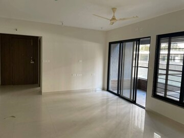 Room in 3 BHK Apartment at Kumar Prospera Hadapsar, Hadapsar – for Rent