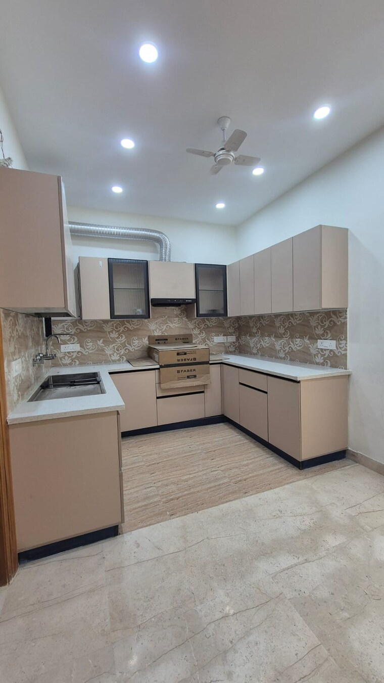 Kitchen, hauz khas 3 Bedroom 1440 Sq.Ft. Builder Floor In Hauz Khas Delhi 9487976