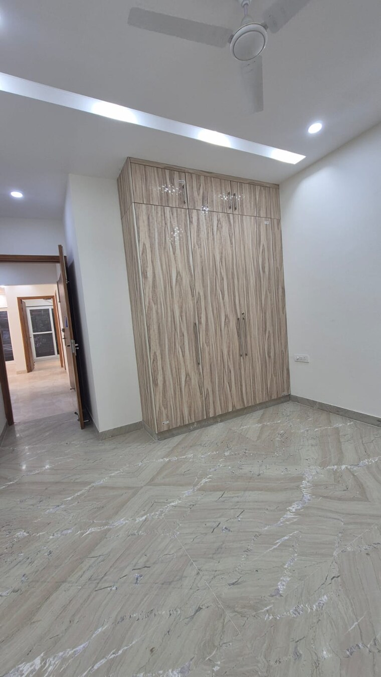 Room, hauz khas 3 Bedroom 1440 Sq.Ft. Builder Floor In Hauz Khas Delhi 9487976