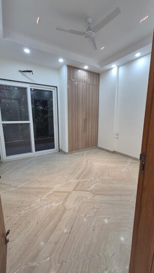 Room in 3 BHK Builder Floor at Hauz Khas – for Sale