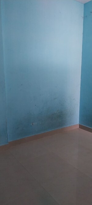 Room in 1.5 BHK Apartment at Sector 10 Greater Noida – for Sale