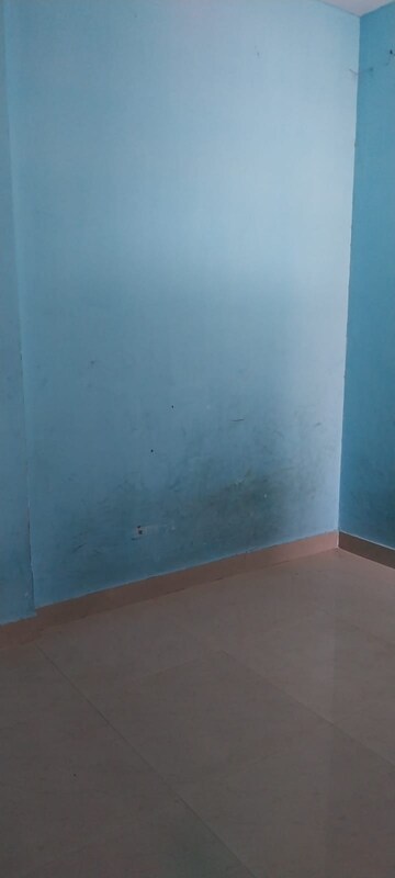 Room in 1.5 BHK Apartment at Sector 10 Greater Noida – for Sale