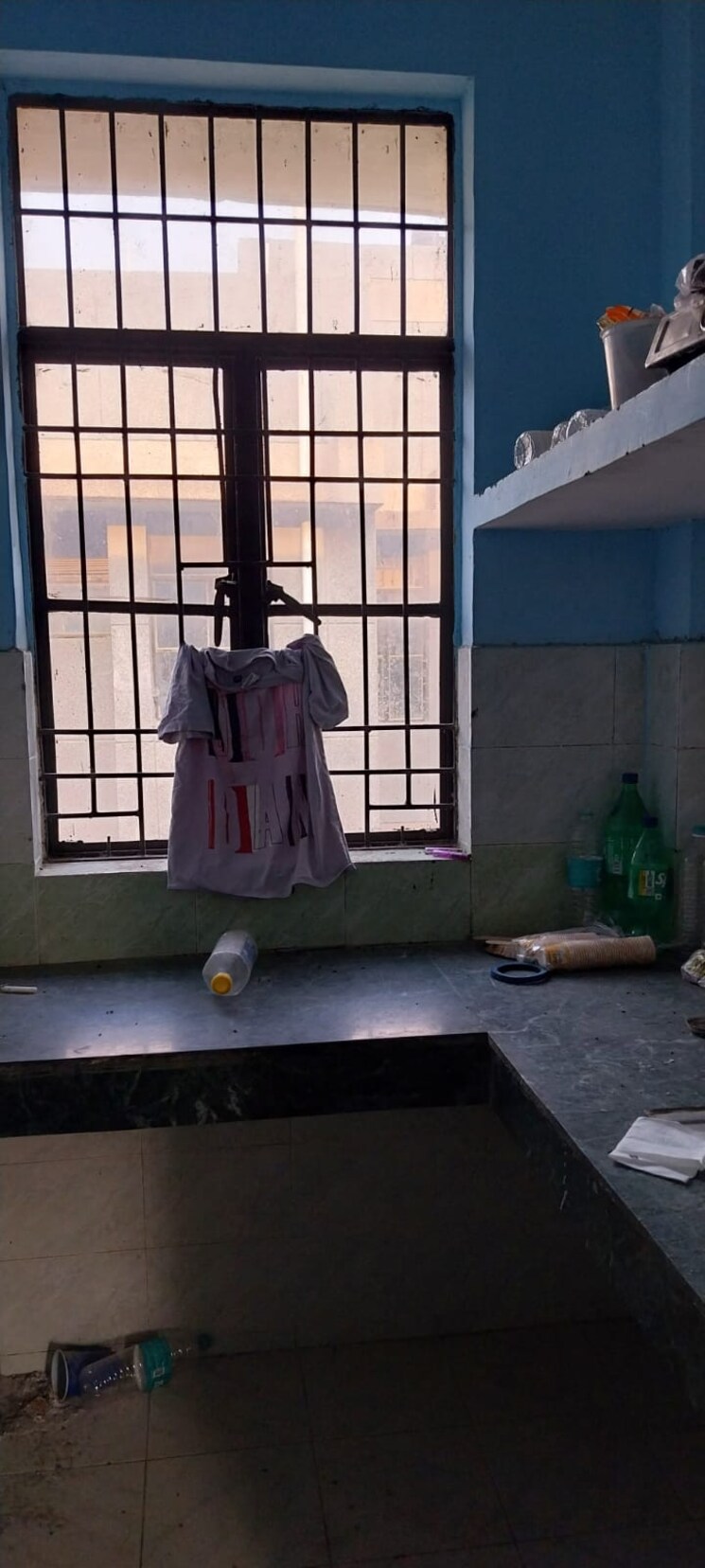 Living Room, sector 10 greater noida 1.5 Bedroom 30 Sq.Mt. Apartment In Sector 10 Greater Noida Greater Noida 9488010