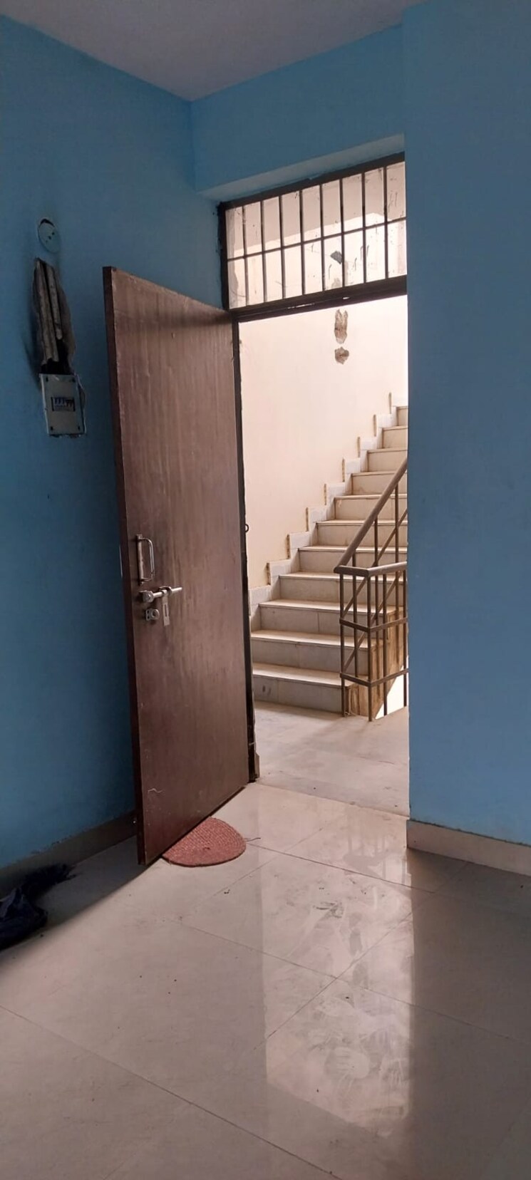 Room, sector 10 greater noida 1.5 Bedroom 30 Sq.Mt. Apartment In Sector 10 Greater Noida Greater Noida 9488010