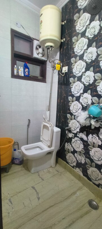 Bathroom in 3 BHK Builder Floor at Rohini Sector 25 – for Sale