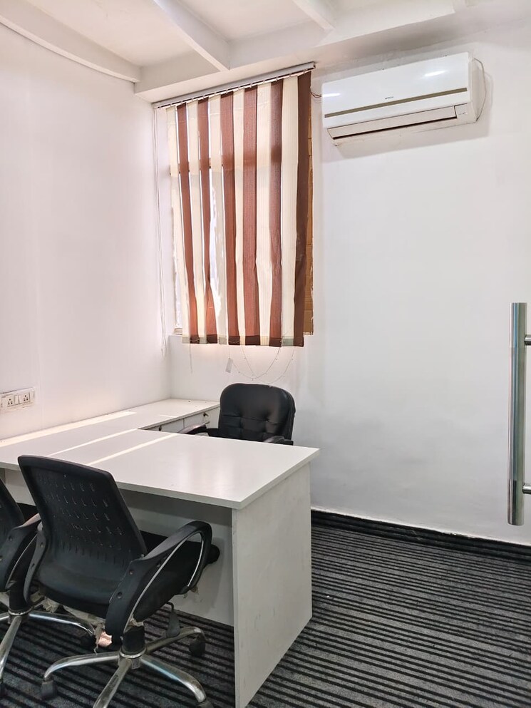 Team Area, sector 63 Commercial Office Space 1260 Sq.Ft. In Sector 63 Noida 9487984