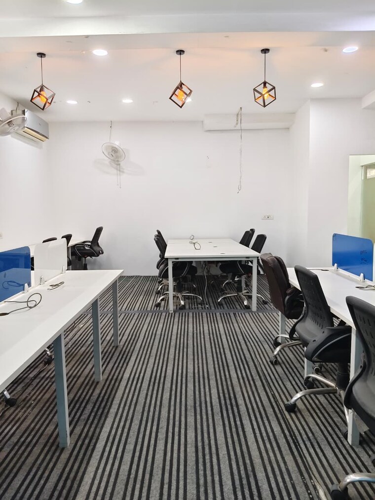 Team Area, sector 63 Commercial Office Space 1260 Sq.Ft. In Sector 63 Noida 9487984