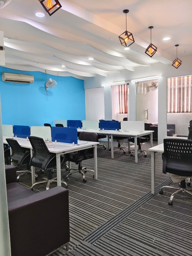 Team Area, sector 63 Commercial Office Space 1260 Sq.Ft. In Sector 63 Noida 9487984