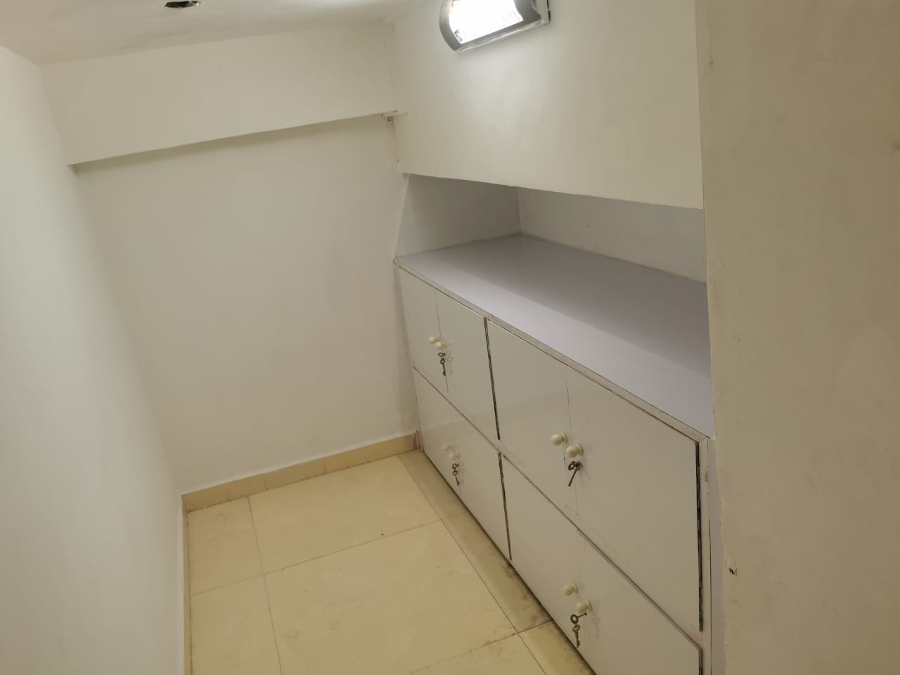 Office Space For Rent in Crystal Paradise