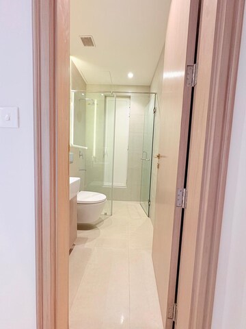 Bathroom in 3 BHK Apartment at Indiabulls Sky Forest, Lower Parel – for Rent