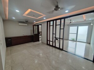 Room in 3 BHK Builder Floor at Palam Vihar Residents Association, Palam Vihar – for Rent