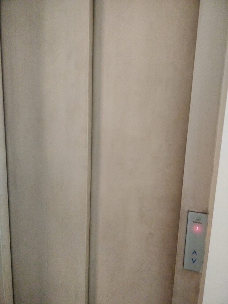 undefined, defence colony 4 Bedroom 5000 Sq.Ft. Apartment In Defence Colony Delhi 9488017