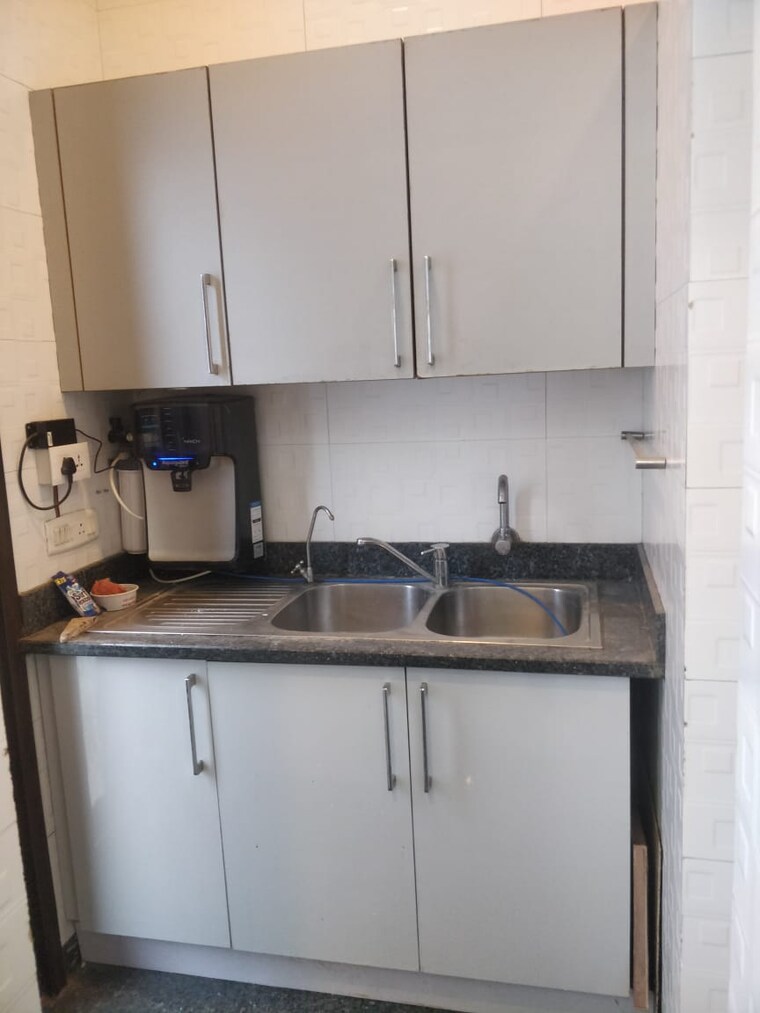 Kitchen, defence colony 4 Bedroom 5000 Sq.Ft. Apartment In Defence Colony Delhi 9488017