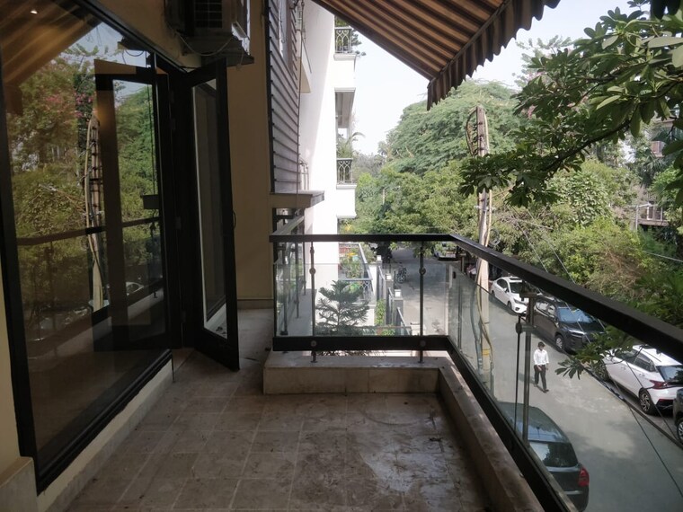 Balcony, defence colony 4 Bedroom 5000 Sq.Ft. Apartment In Defence Colony Delhi 9488017