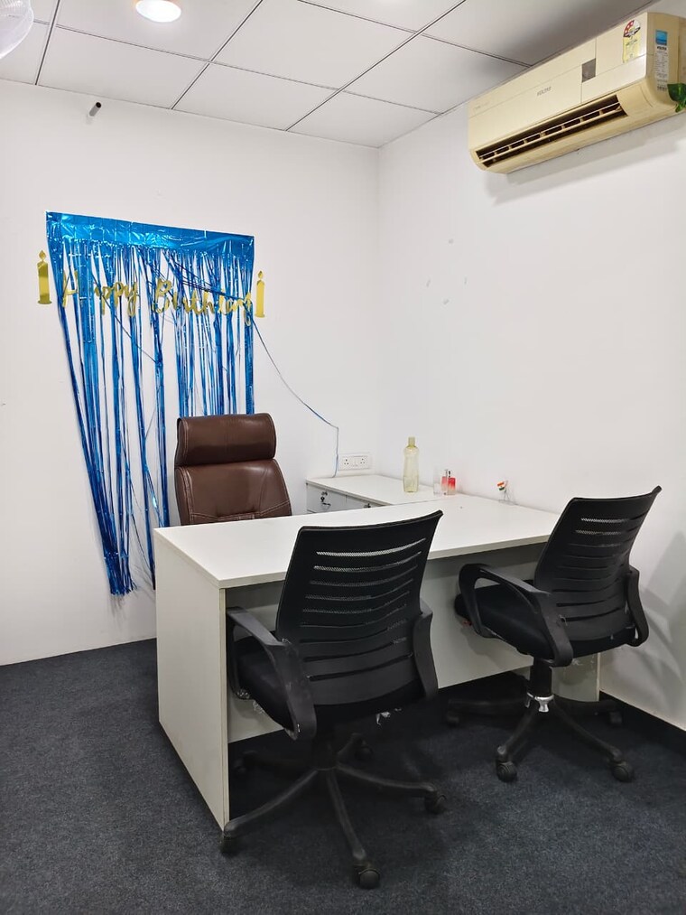 Team Area, sector 63 Commercial Office Space 900 Sq.Ft. In Sector 63 Noida 9488014