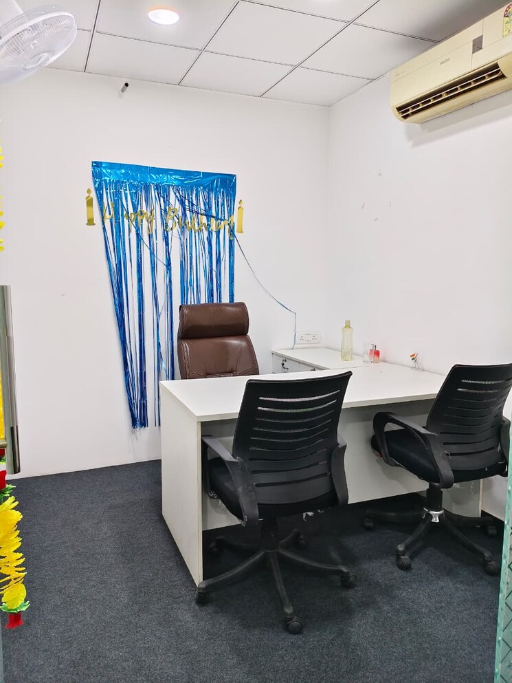 Team Area, sector 63 Commercial Office Space 900 Sq.Ft. In Sector 63 Noida 9488014