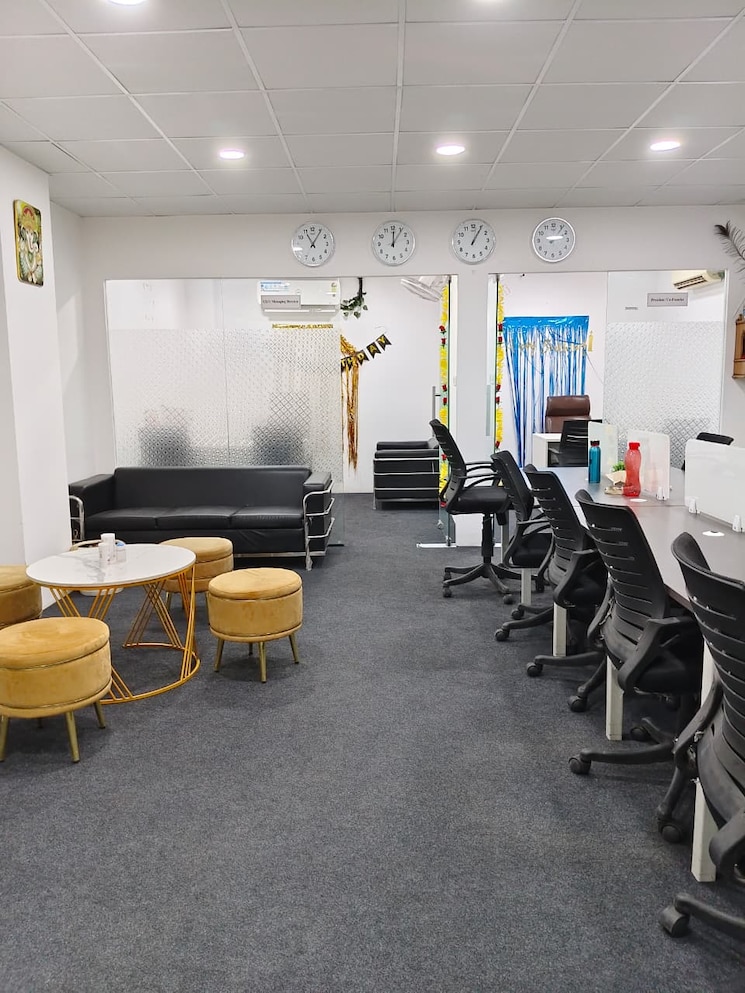 Team Area, sector 63 Commercial Office Space 900 Sq.Ft. In Sector 63 Noida 9488014