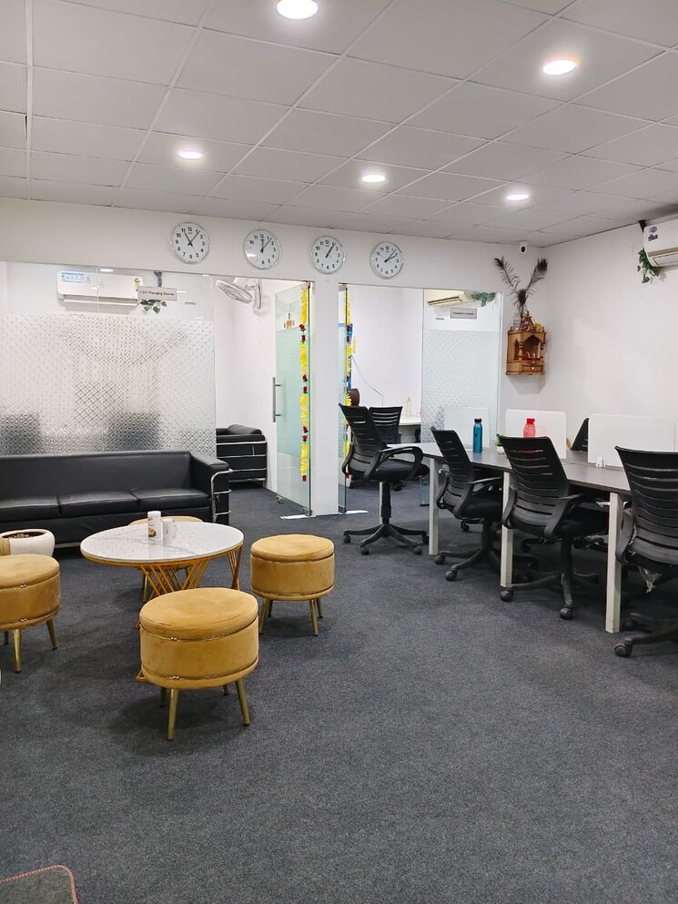 Team Area, sector 63 Commercial Office Space 900 Sq.Ft. In Sector 63 Noida 9488014