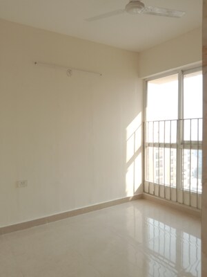 Room in 2 BHK Apartment at Signature Global Prime, Sector 63a – for Rent