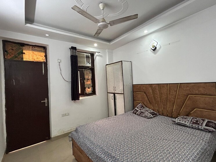 Bedroom, saket 3 Bedroom 1300 Sq.Ft. Builder Floor In Saket Delhi 9488117