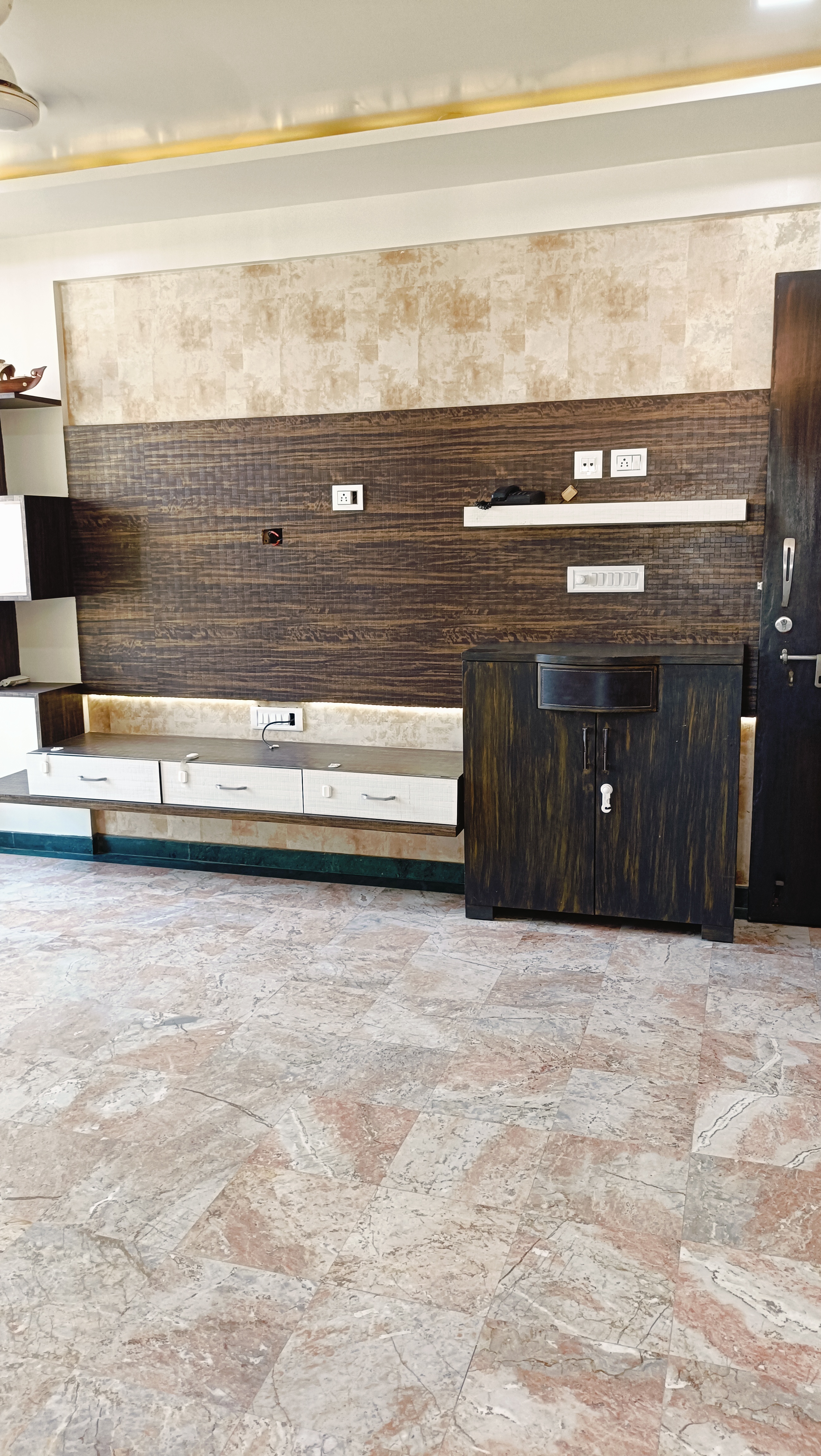 2 BHK Apartment For Rent in Hiranandani Estate