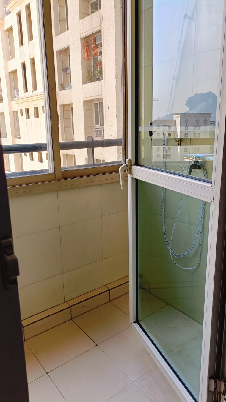 Bathroom, hiranandani-estate 2 Bedroom 999 Sq.Ft. Apartment In Ghodbunder Road Thane 9488127