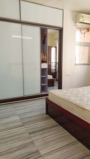 Room in 2 BHK Apartment at Hiranandani Estate, Ghodbunder Road – for Rent