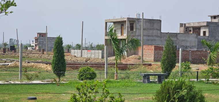 Garden, sultanpur road  1500 Sq.Ft. Plot In Sultanpur Road Lucknow 9476175