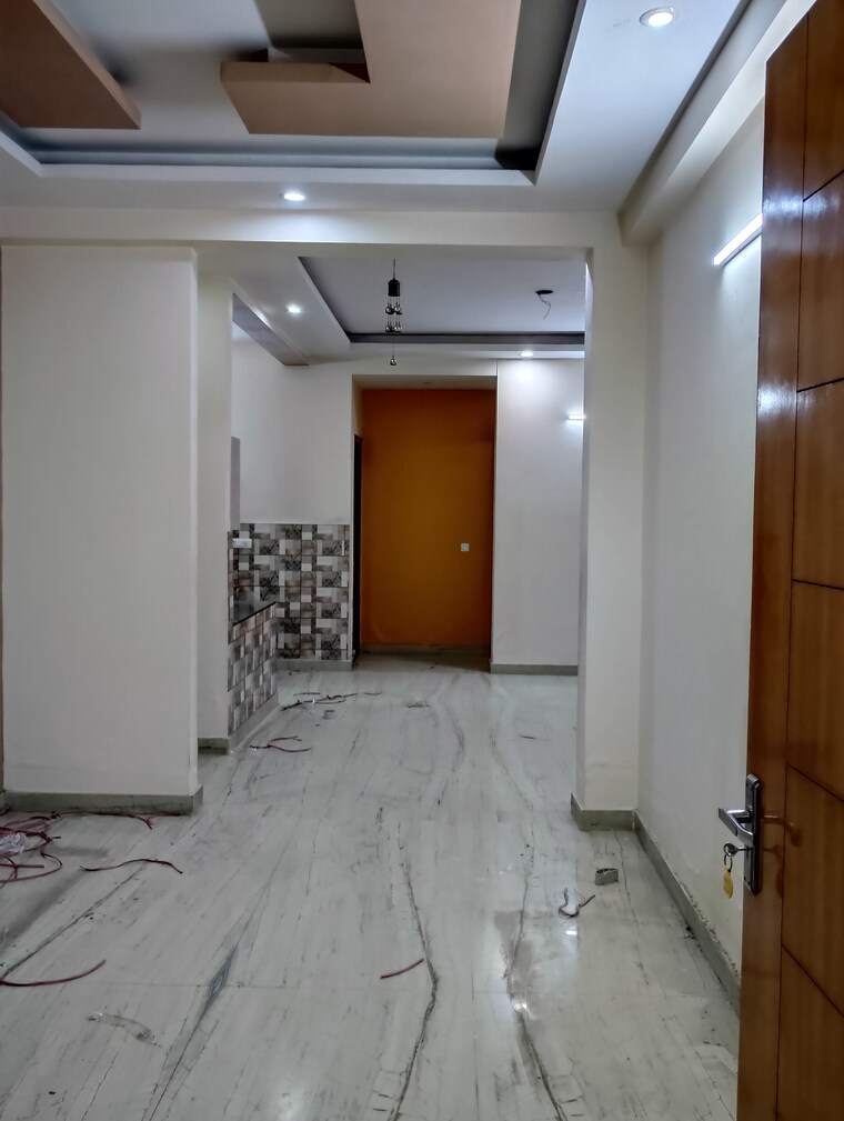 Hall, sector 16 3 Bedroom 2250 Sq.Ft. Builder Floor In Sector 16 Faridabad 9488145