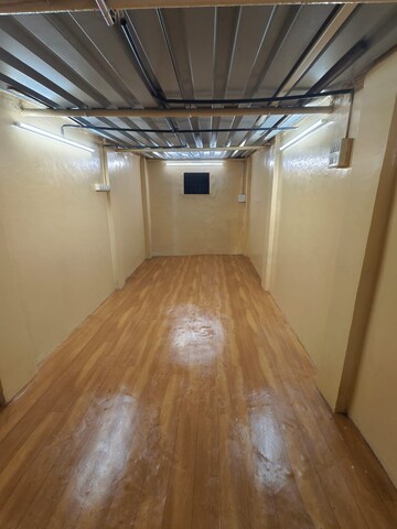 Bedroom in 2 BHK Apartment at Vaibhav Apartment Prabhadevi, Prabhadevi – for Rent