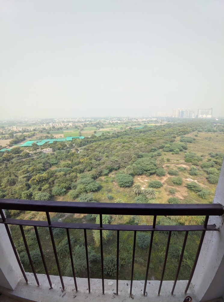 Balcony, amrapali-leisure-park 2 Bedroom 845 Sq.Ft. Apartment In Amrapali Leisure Valley Greater Noida 9488162